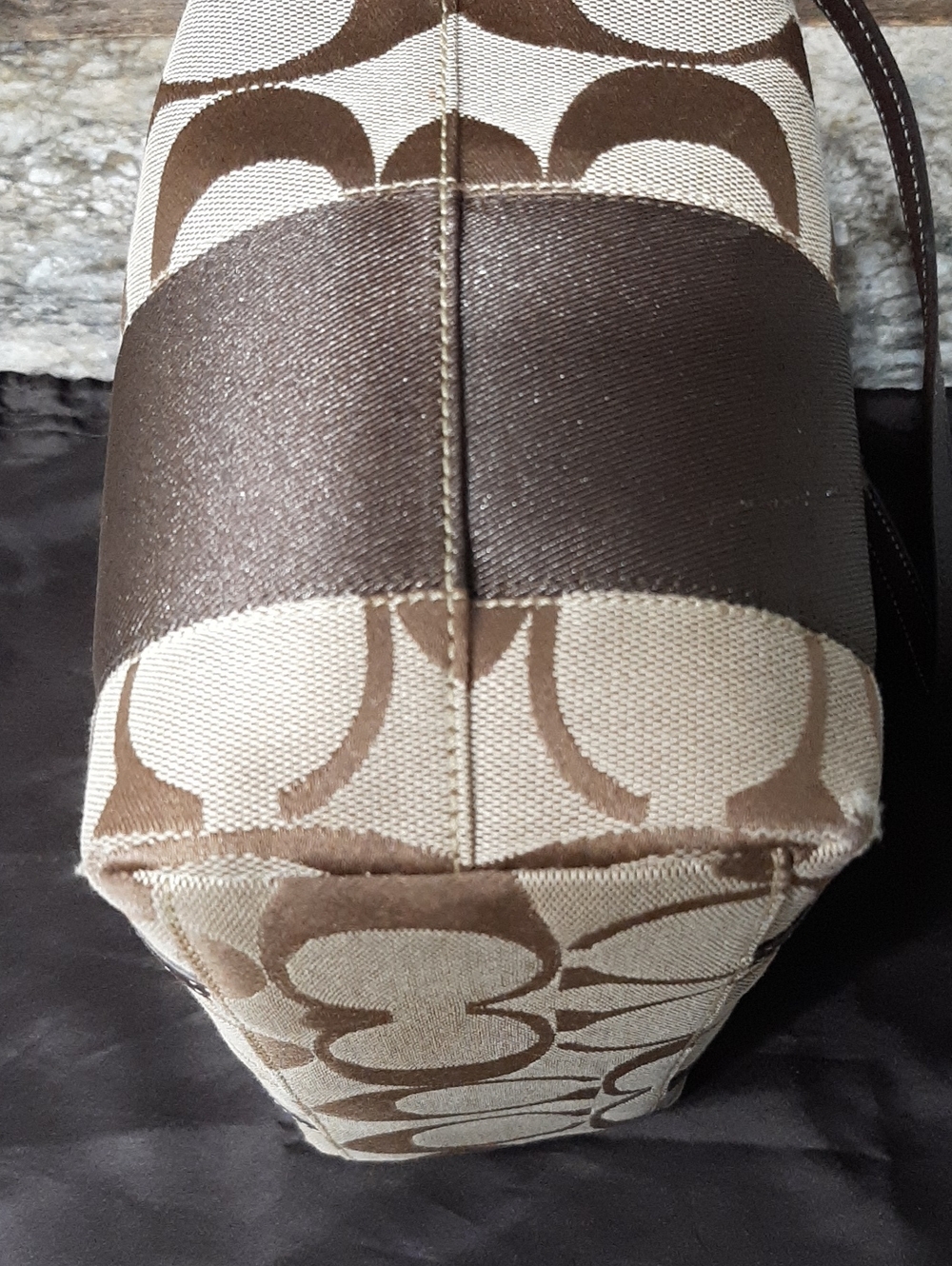 COACH Vintage Signature tote bag, Dust bag included!AUTHENTIC #G0767-11098 - Picture 6 of 14